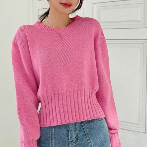 Sweaters - Pink cropped sweater